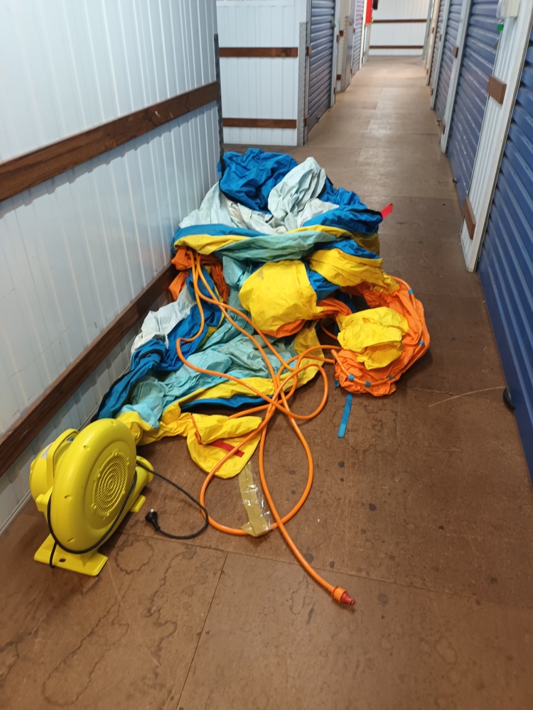 Storage King Kingston Abandoned Storage centre Auctions auction IB-6050