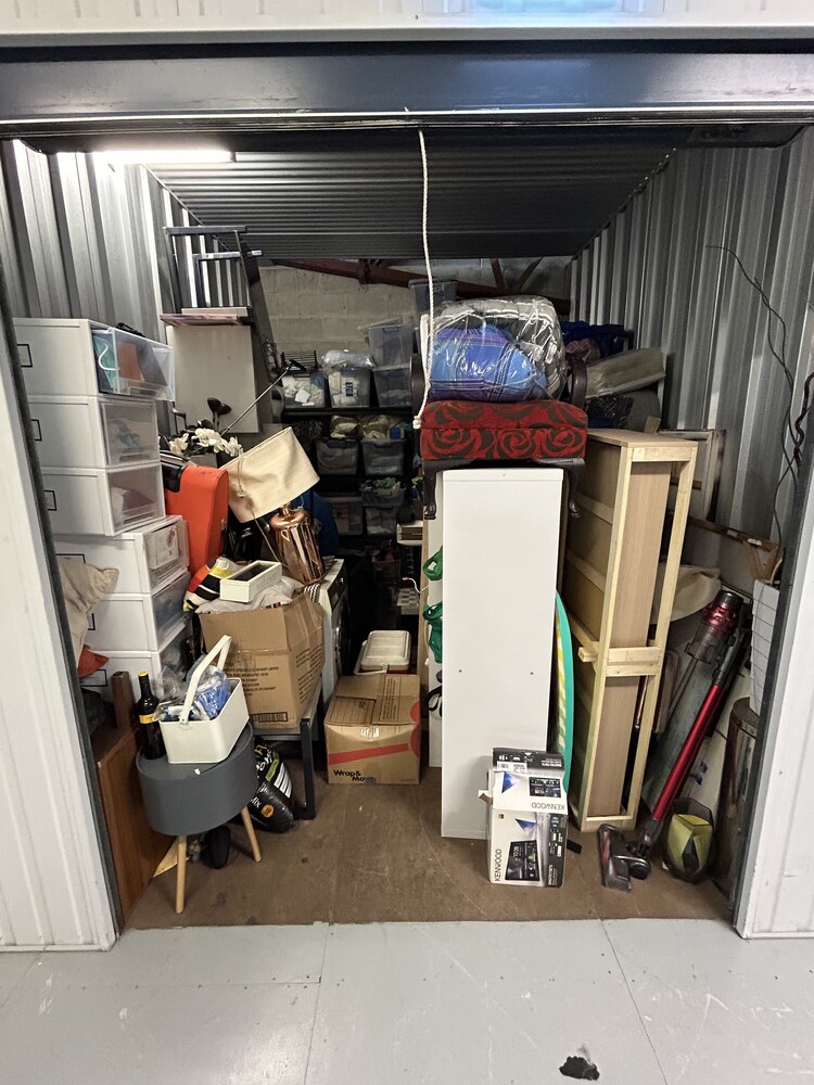 Storage King Bulimba Storage auction IB-6052