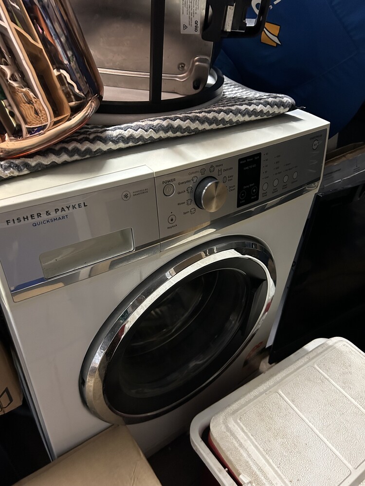 Storage King Bulimba Storage Facility Unit auction IB-6052