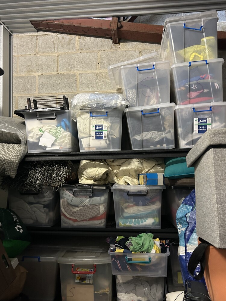 Storage King Bulimba Abandoned Self Storage Auctions auction IB-6052