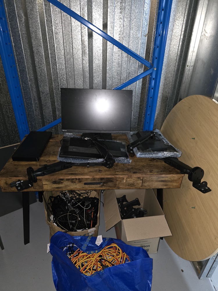 Storage King Virginia Abandoned Self Storage Auctions auction IB-2573