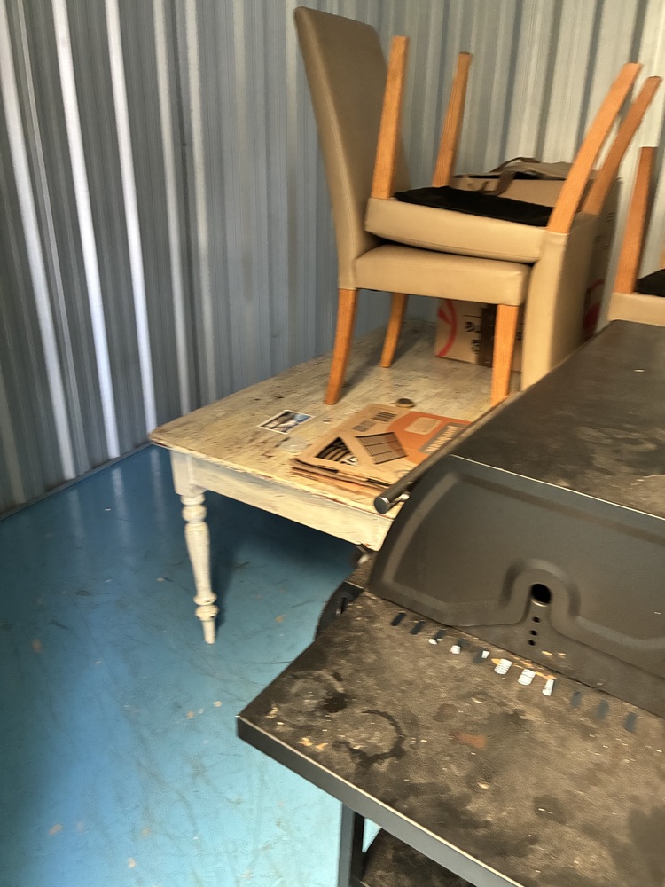 Storage King Ashmore Storage Facility Unit auction IB-8951