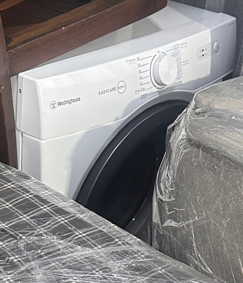 Hitchens Self Storage Storage auction IB-7843