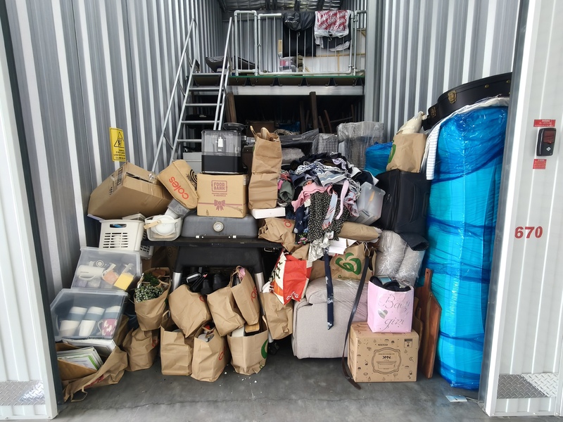 Hitchens Self Storage Abandoned Storage Auctions auction IB-7843