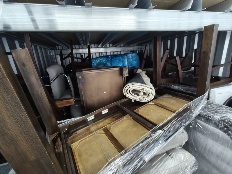 Hitchens Self Storage Abandoned Storage shed Auctions auction IB-7843