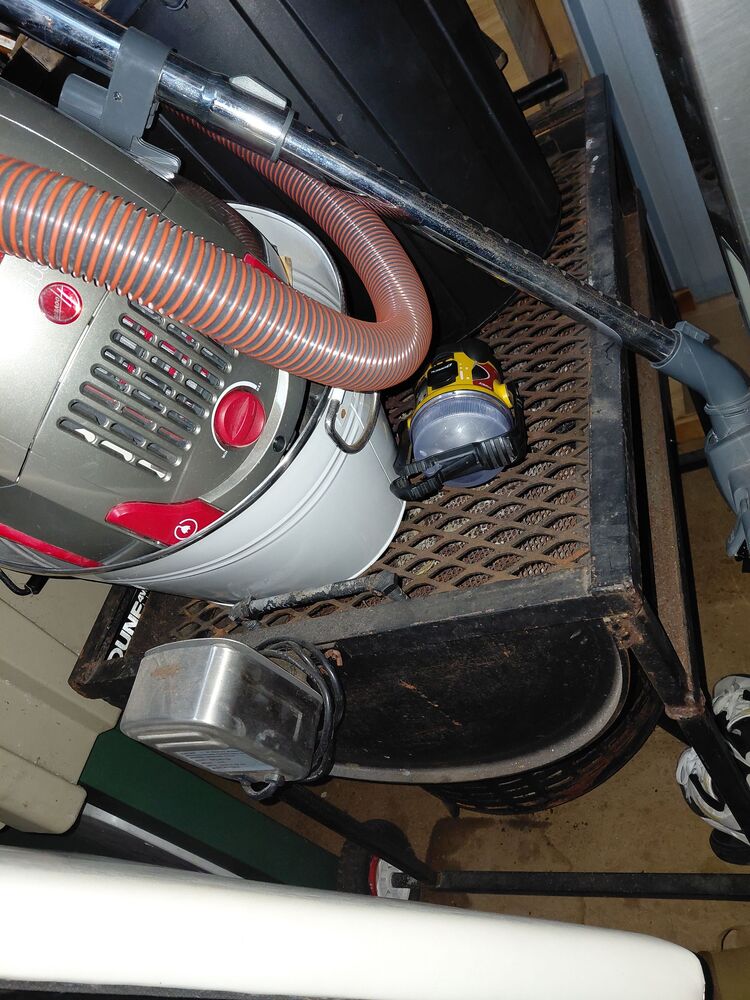 Storage King Springwood Abandoned Self Storage Auctions auction IB-9705