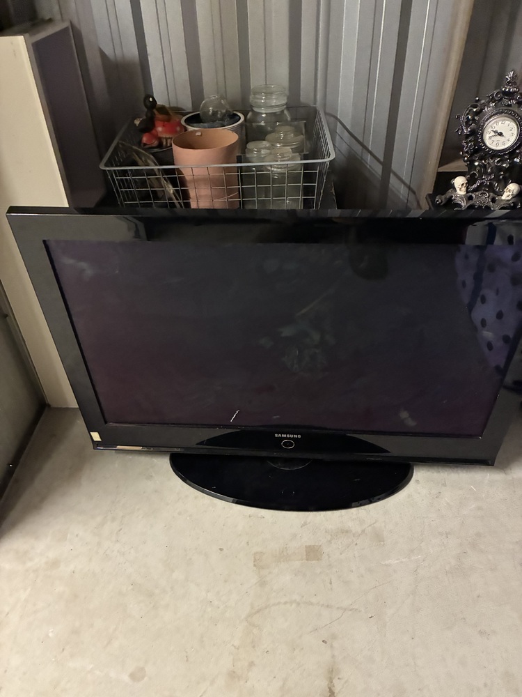 Storage Choice Albion Storage Facility Unit auction IB-2213