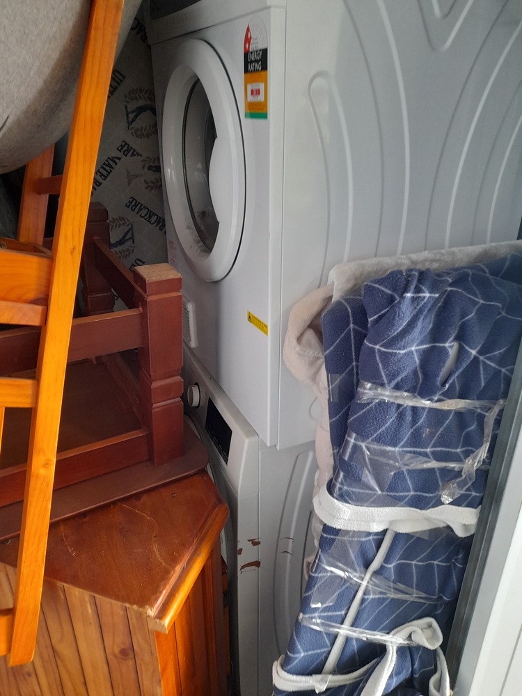 Storage King Midland Storage Facility Unit auction IB-5724