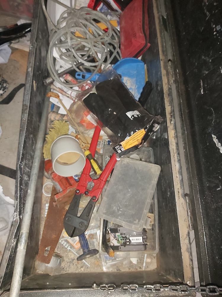 Rent a Space Oran Park Abandoned Self Storage Auctions auction IB-4229