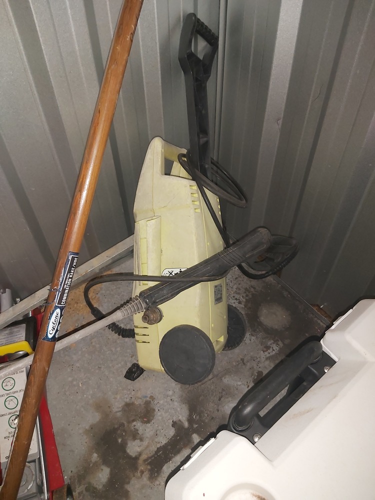 Rent a Space Oran Park Abandoned Storage centre Auctions auction IB-4229