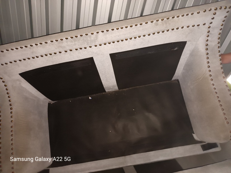 Storage King Smithfield Bid on Storage Unit auction IB-6253