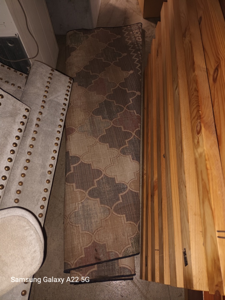 Storage King Smithfield Abandoned Storage garage Auctions auction IB-6253