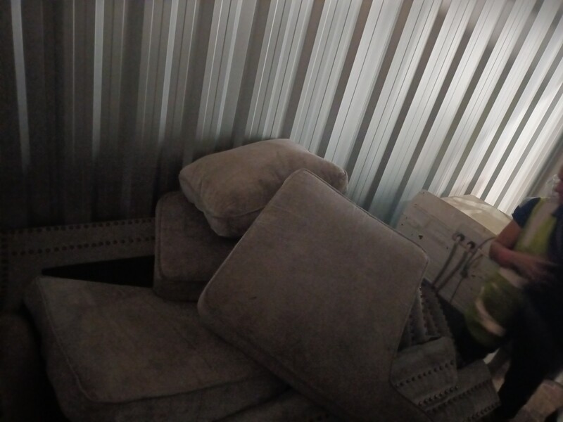 Storage King Smithfield Abandoned Storage shed Auctions auction IB-6253