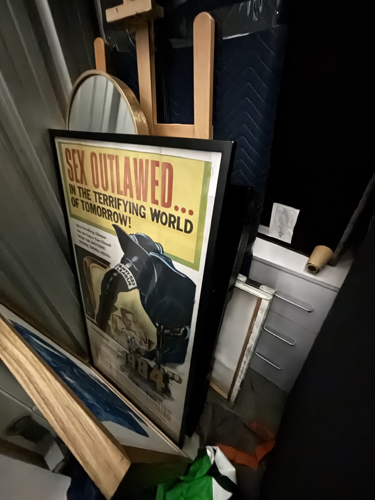 Storage King Woolloomooloo Bid on Storage auction IB-1221