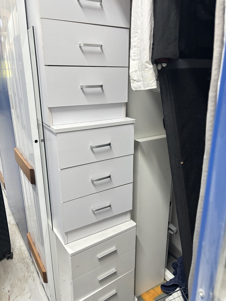 Storage King Woolloomooloo Abandoned Storage centre Auctions auction IB-1221