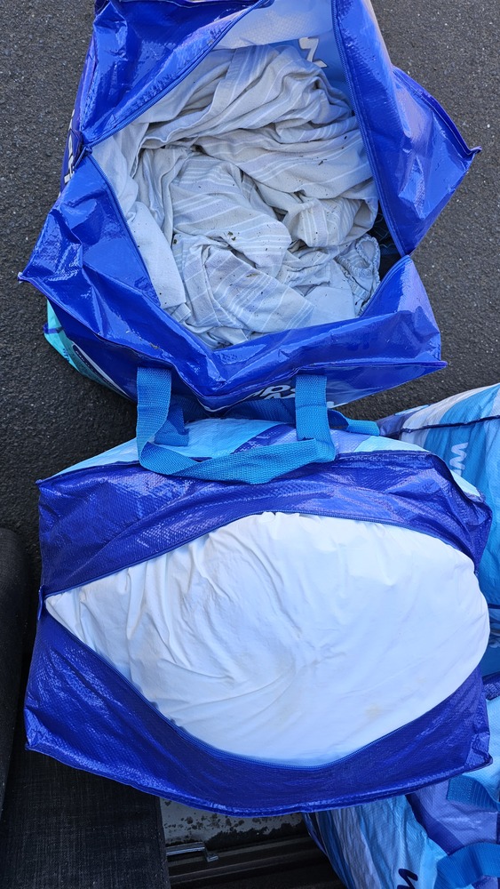 Public Self Storage Hallam Abandoned Storage garage Auctions auction IB-4861