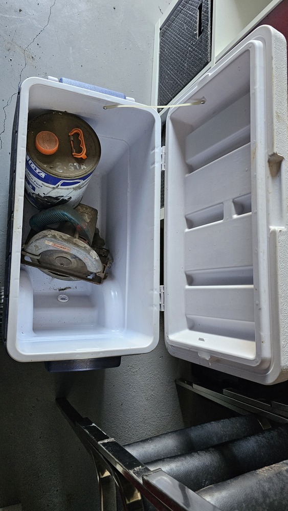 Public Self Storage Hallam Self Storage Auctions auction IB-4861