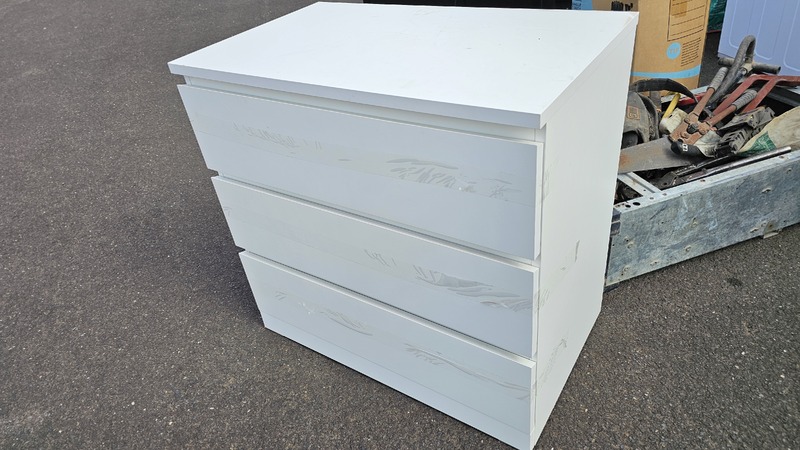 Public Self Storage Hallam Storage Unit Auction auction IB-4861