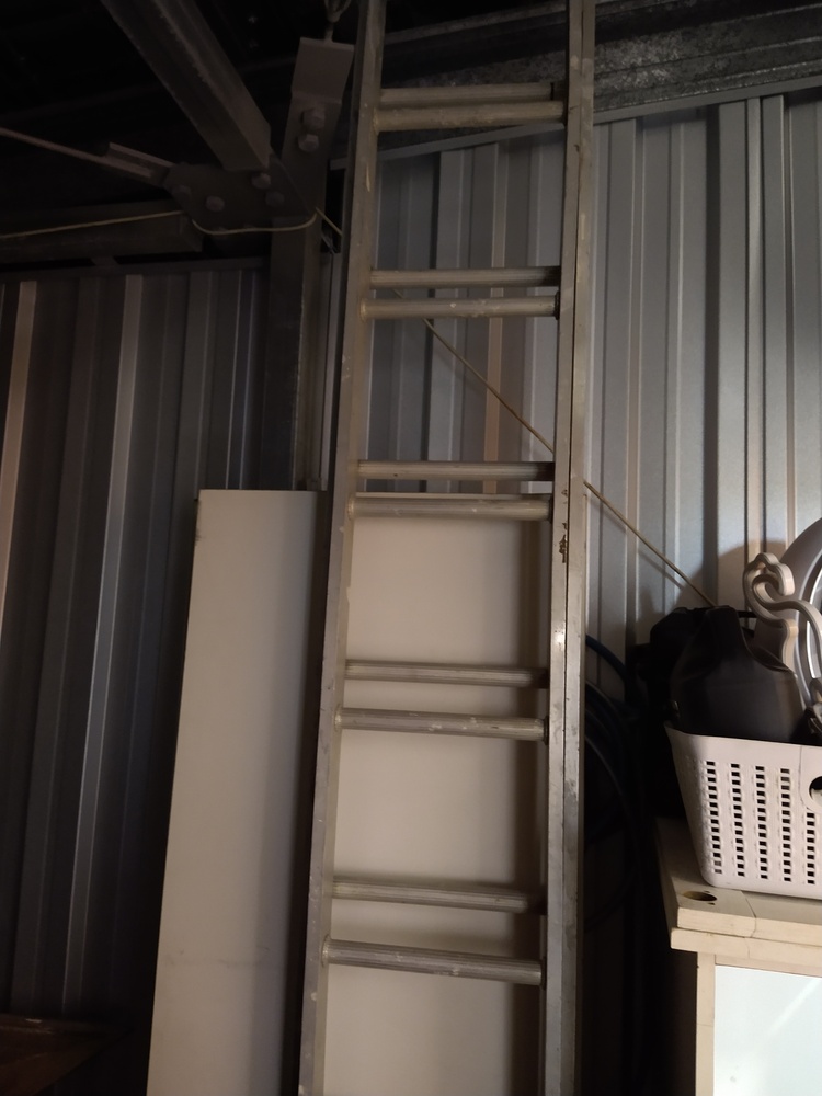 Kennards Self Storage Baringa Bid on Storage Unit auction IB-7823