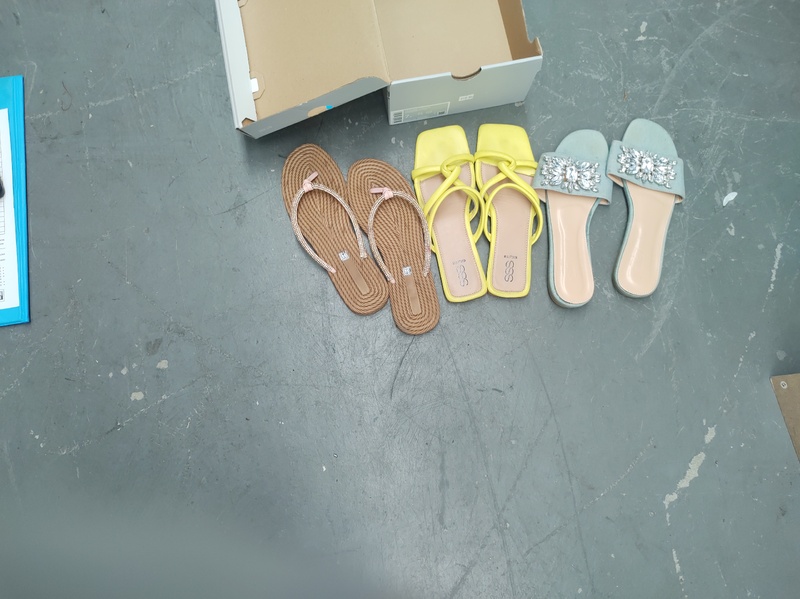 Kennards Self Storage Bankstown Abandoned Storage Unit Auctions auction IB-9290