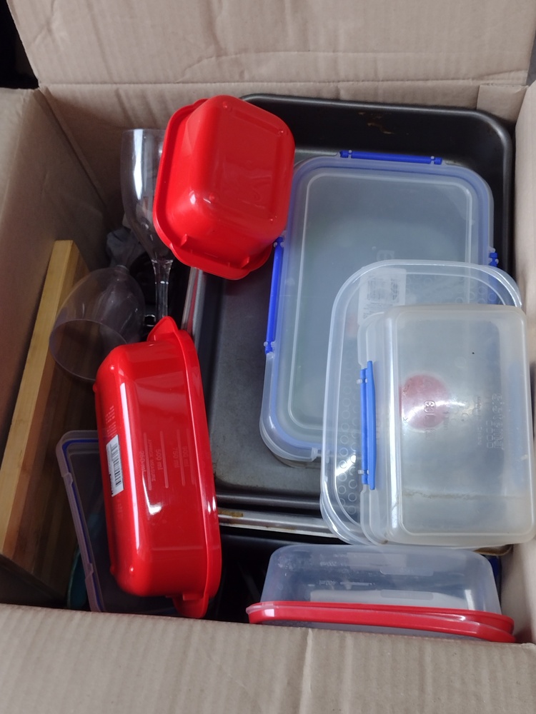 Kennards Self Storage Wollongong Abandoned Self Storage Auctions auction IB-3464