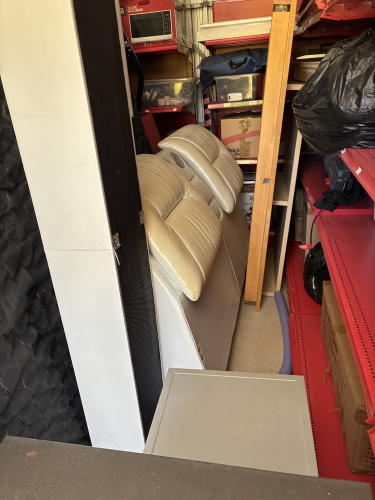 Storage Choice Sumner Park Abandoned Storage centre Auctions auction IB-5814