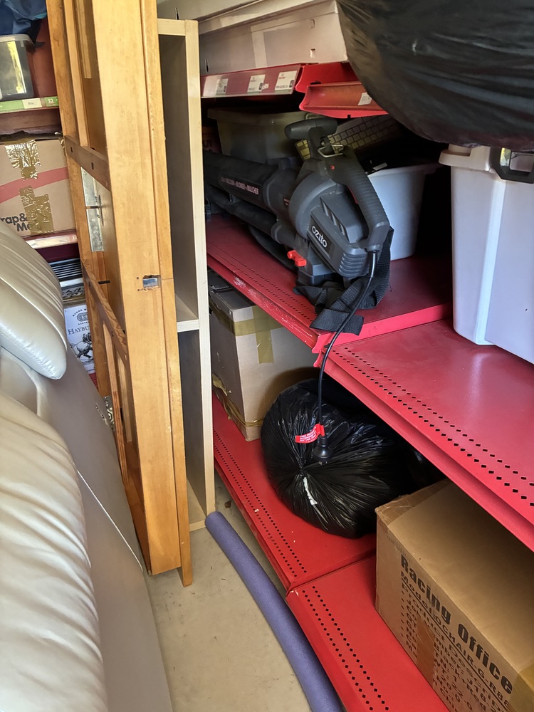 Storage Choice Sumner Park Self Storage Auctions auction IB-5814