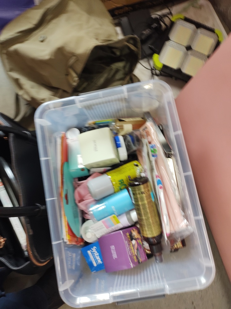 Kennards Self Storage Southport Storage auction IB-6095