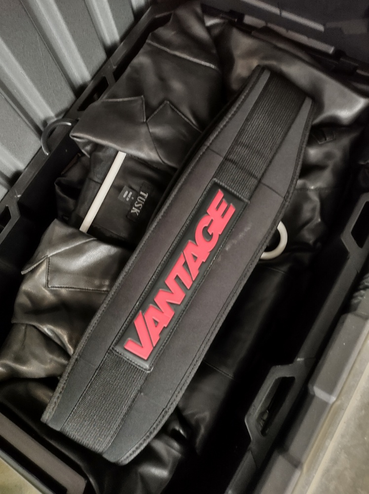 Kennards Self Storage Southport Abandoned Self Storage Auctions auction IB-6095