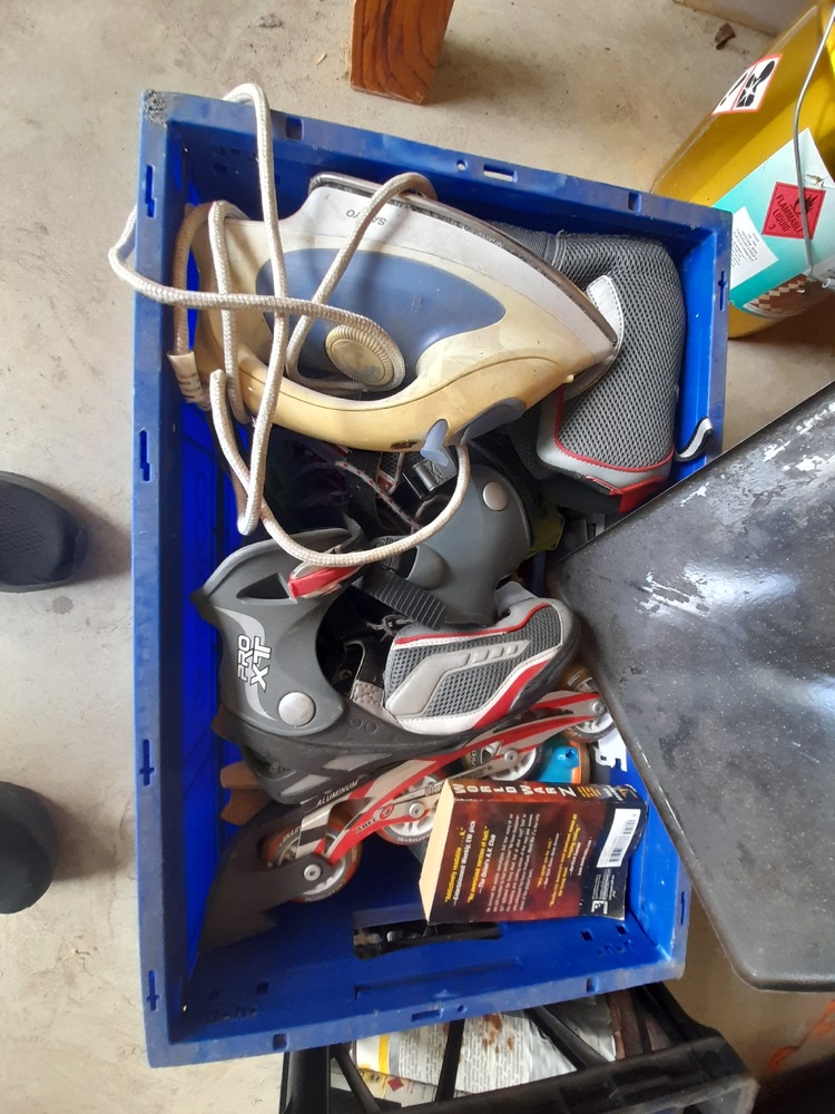 Storage King Maddington Storage Unit auction IB-1008