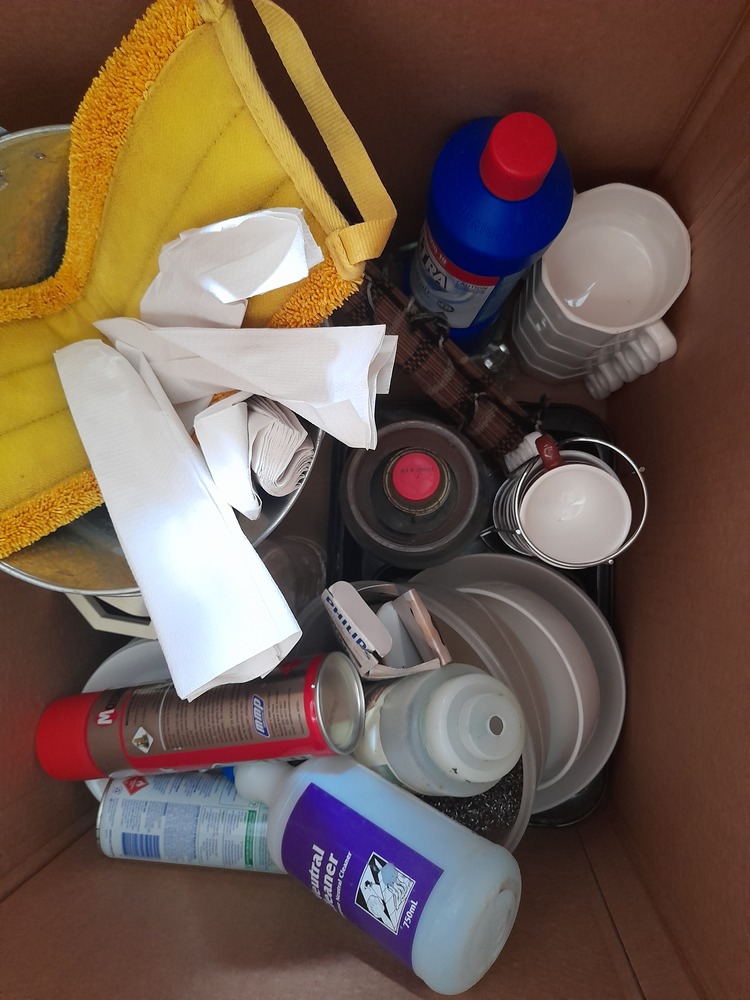 Storage King Maddington Bid on Storage Unit auction IB-1008