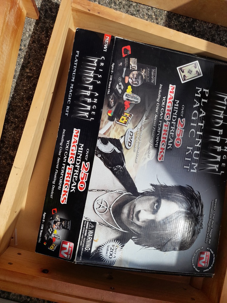 Storage King Maddington Storage Shed Auctions auction IB-1008