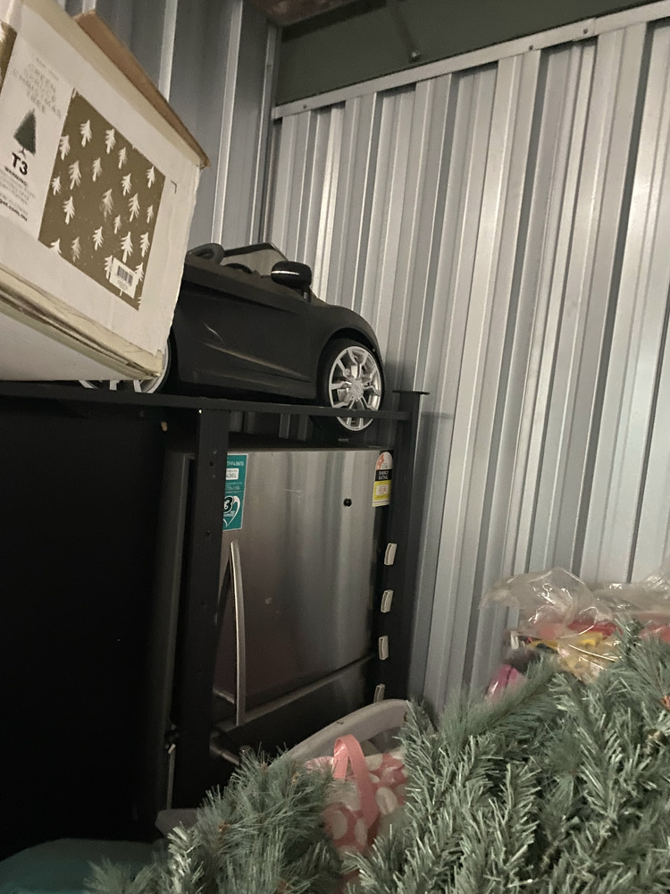 Safe n Sound Glendale Self Storage auction IB-4544