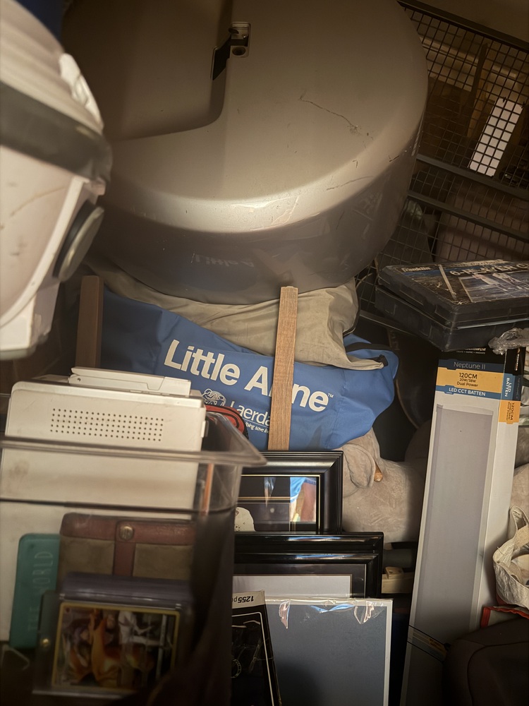 N. Woolard - Private Seller Storage Unit auction IB-6164