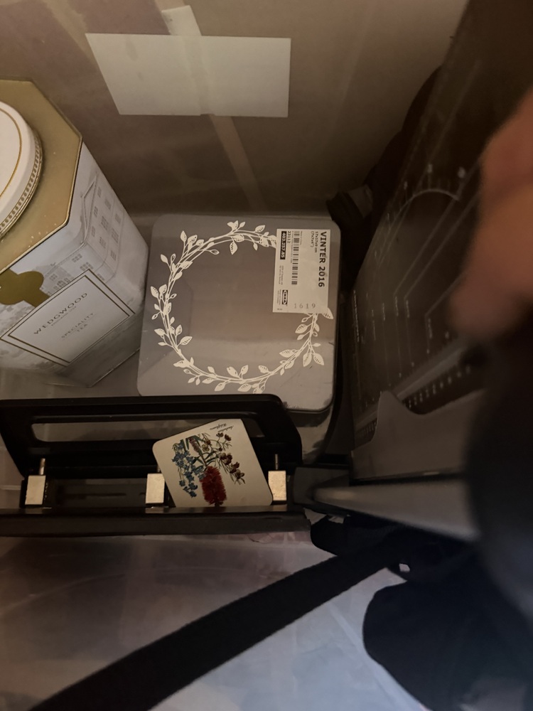 N. Woolard - Private Seller Abandoned Storage garage Auctions auction IB-6164