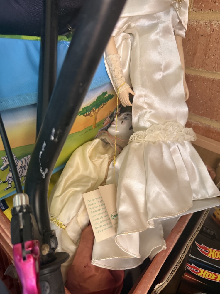 N. Woolard - Private Seller Self Storage Auctions Australia auction IB-6164