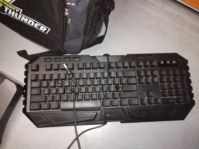 Kennards Self Storage Warrawong Abandoned Storage Unit Auctions auction IB-8868