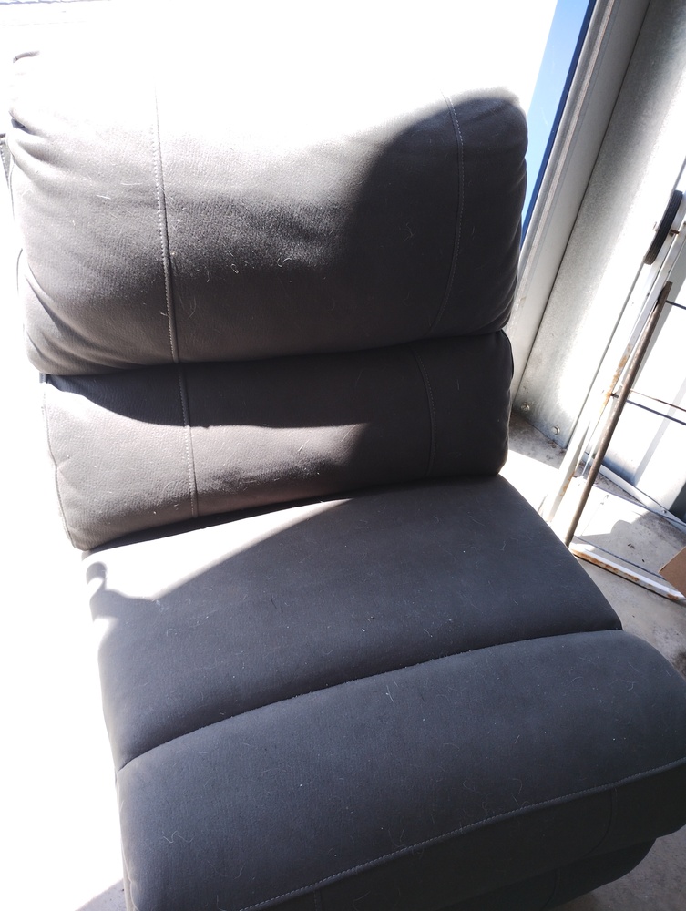 Kennards Self Storage Warrawong Storage auction IB-8011