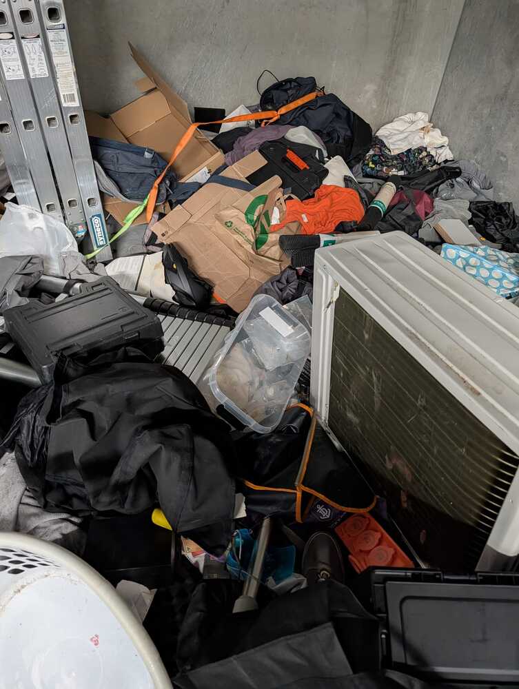 Storelocal Port Kennedy Storage auction IB-8124