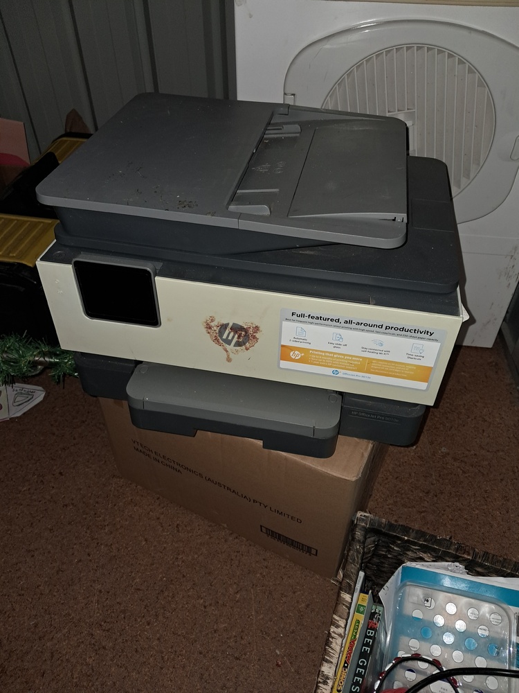 Storage King Maddington South Abandoned Storage Auctions auction IB-3386