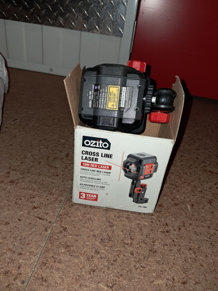 Storage King Maddington South Storage garage Auctions auction IB-3386