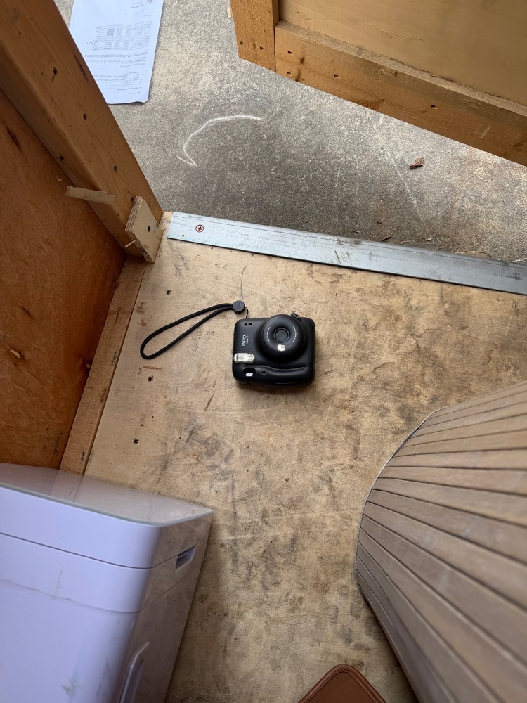 Melbourne South East Self Storage auction IB-8082