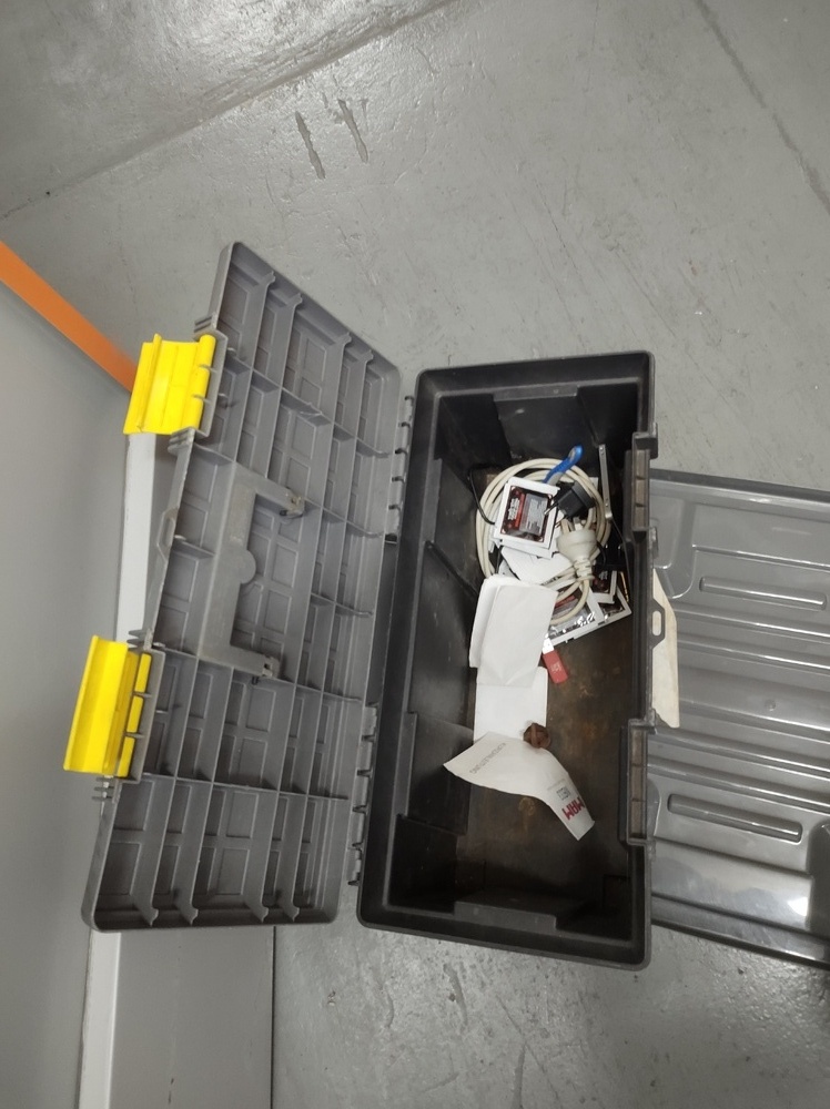 Kennards Self Storage Flemington Bid on Storage auction IB-7338