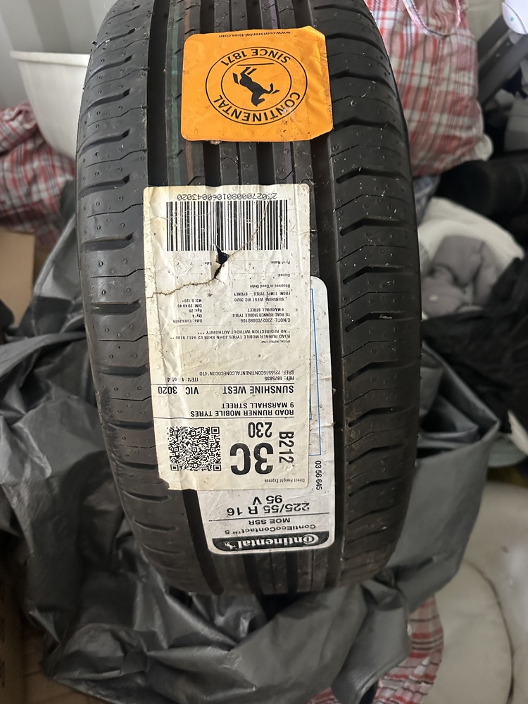 Locbox Self Storage Bid on Storage Unit auction IB-6800