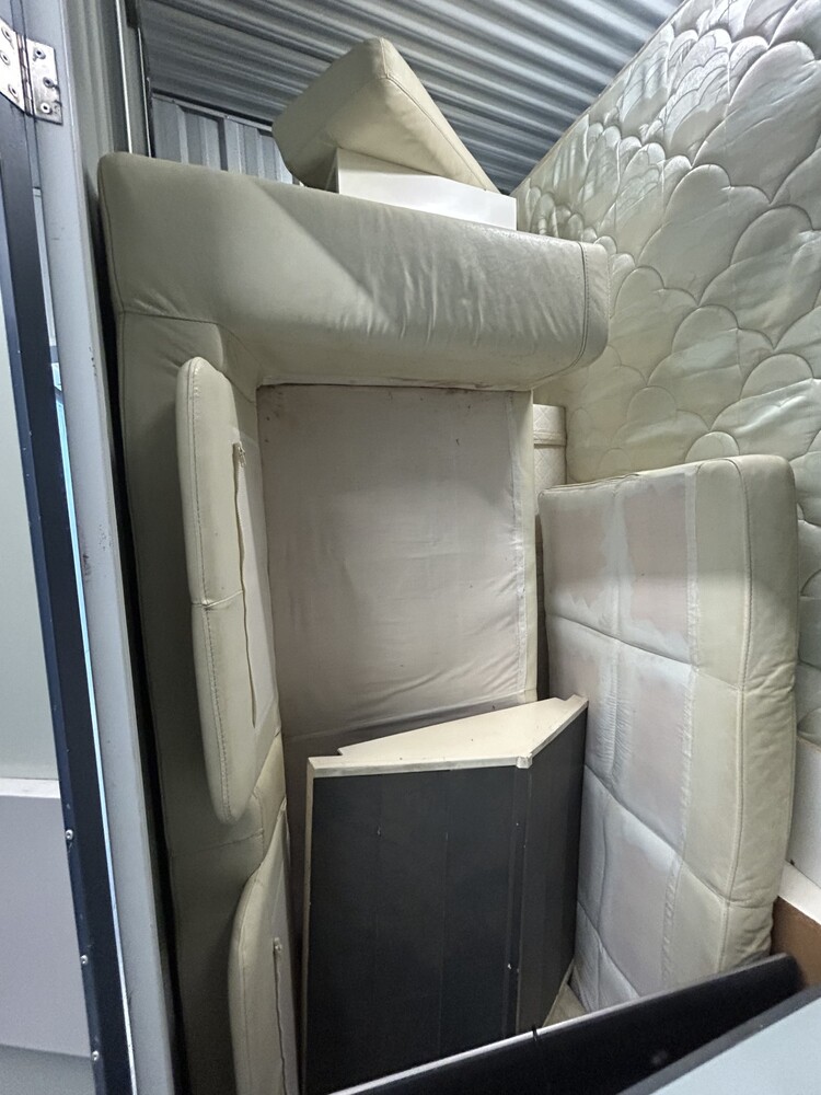 Storage King Bulimba Storage Unit auction IB-7215