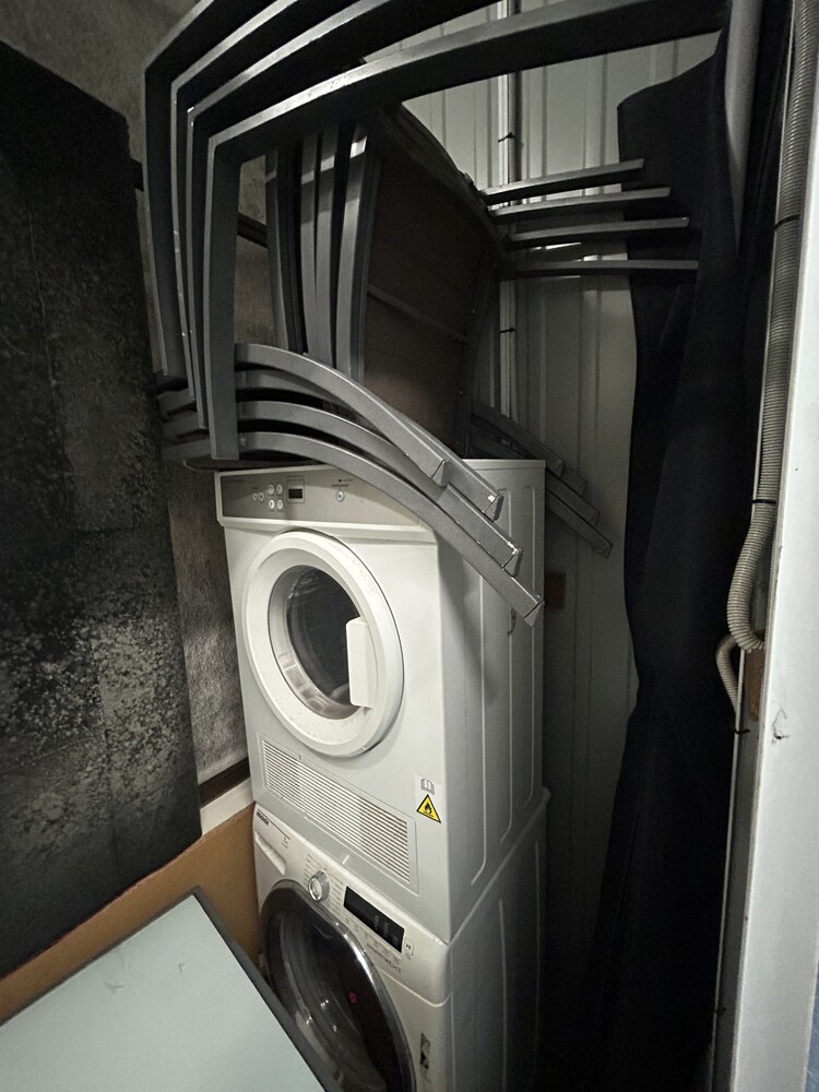 Storage King Bulimba Self Storage Unit auction IB-7215