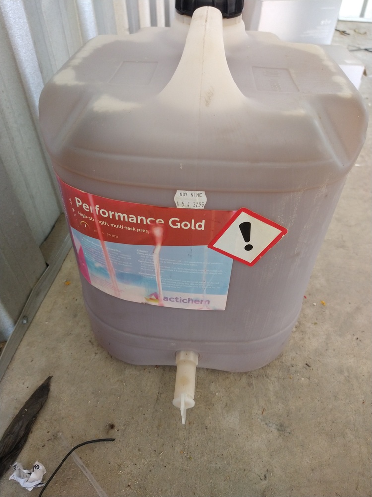 Kennards Self Storage Chullora Bid on Storage Unit auction IB-7585