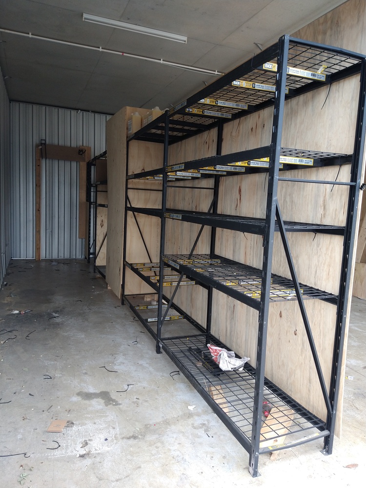 Kennards Self Storage Chullora Abandoned Storage Unit Auctions auction IB-7585