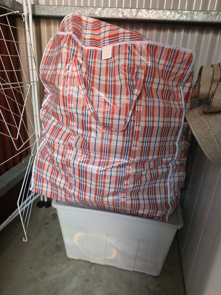 Woy Woy Self Storage Pty Ltd Abandoned Storage garage Auctions auction IB-8648