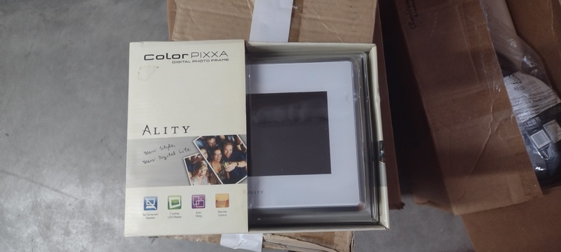 Kennards Self Storage Waterloo Abandoned Storage Auctions auction IB-3295